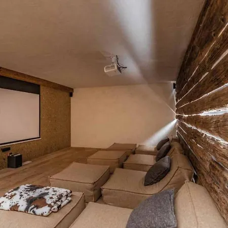 5br Chalet - Pool& Jacuzzi فيلة أرابّا