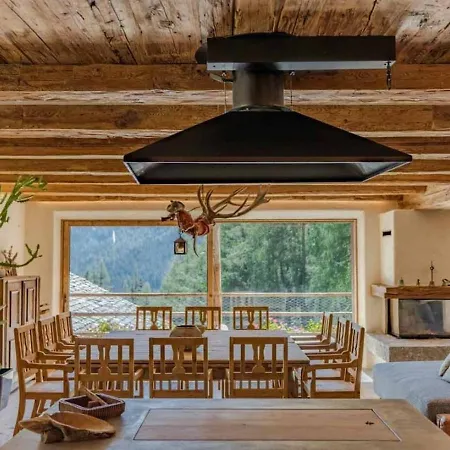 5br Chalet - Pool& Jacuzzi Villa