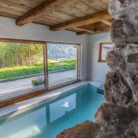 Villa 5br Chalet - Pool& Jacuzzi *