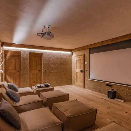 5br Chalet - Pool& Jacuzzi Villa Arabba