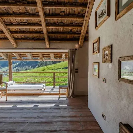 5br Chalet - Pool& Jacuzzi Villa
